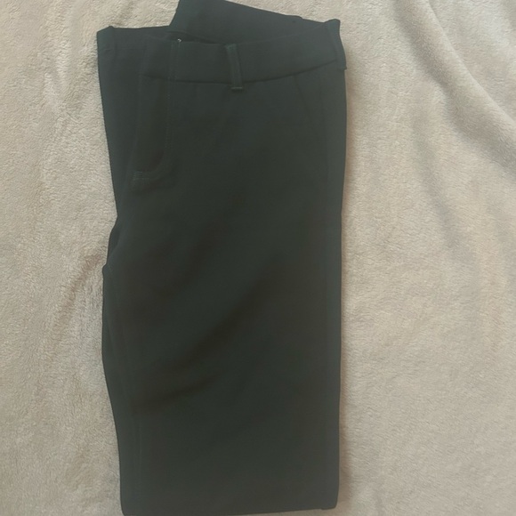 Kut from the Kloth Women’s Skinny Leg Jeans - Picture 3 of 6